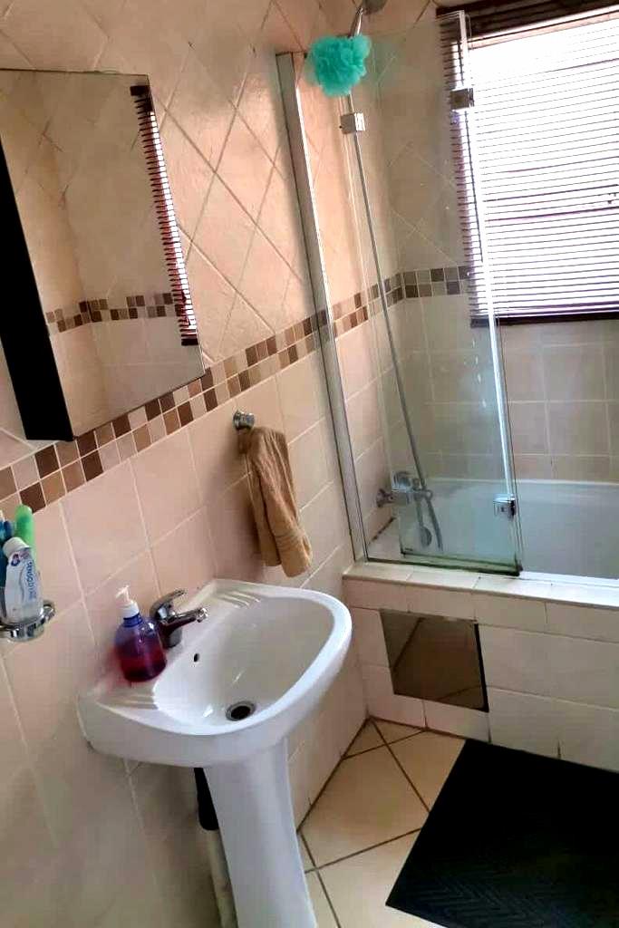 2 Bedroom Property for Sale in Honeydew Gauteng