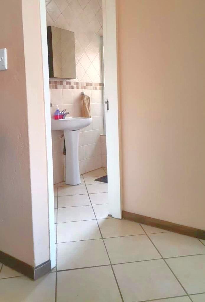 2 Bedroom Property for Sale in Honeydew Gauteng