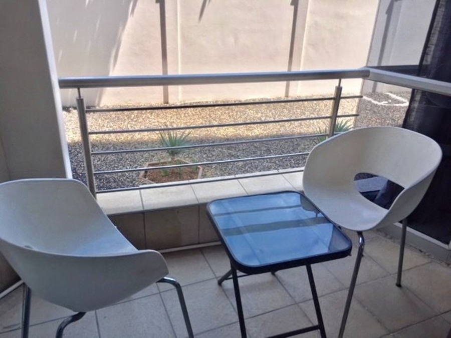 To Let 1 Bedroom Property for Rent in Sandown Gauteng