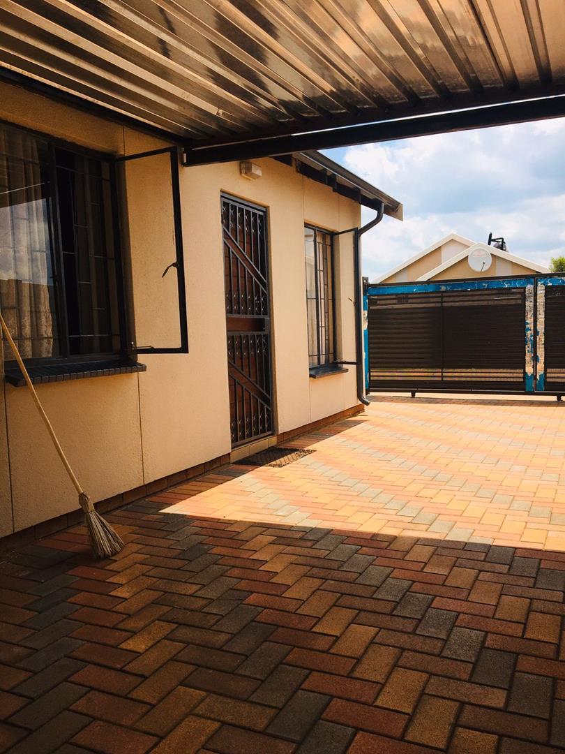 3 Bedroom Property for Sale in Sky City Gauteng