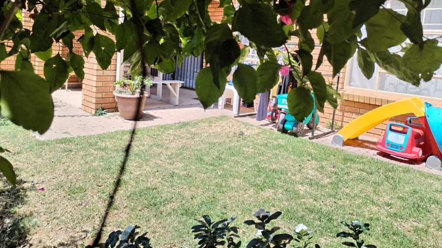 To Let 2 Bedroom Property for Rent in Elardus Park Gauteng