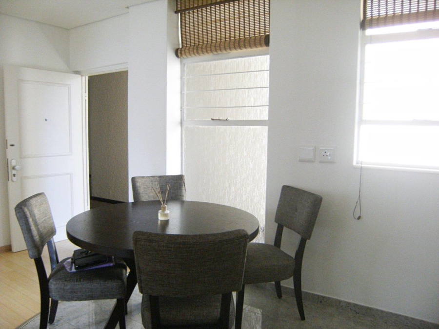 To Let 1 Bedroom Property for Rent in Sandhurst Gauteng