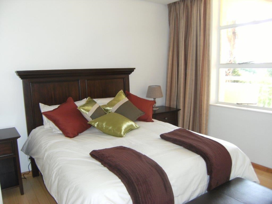 To Let 1 Bedroom Property for Rent in Sandhurst Gauteng