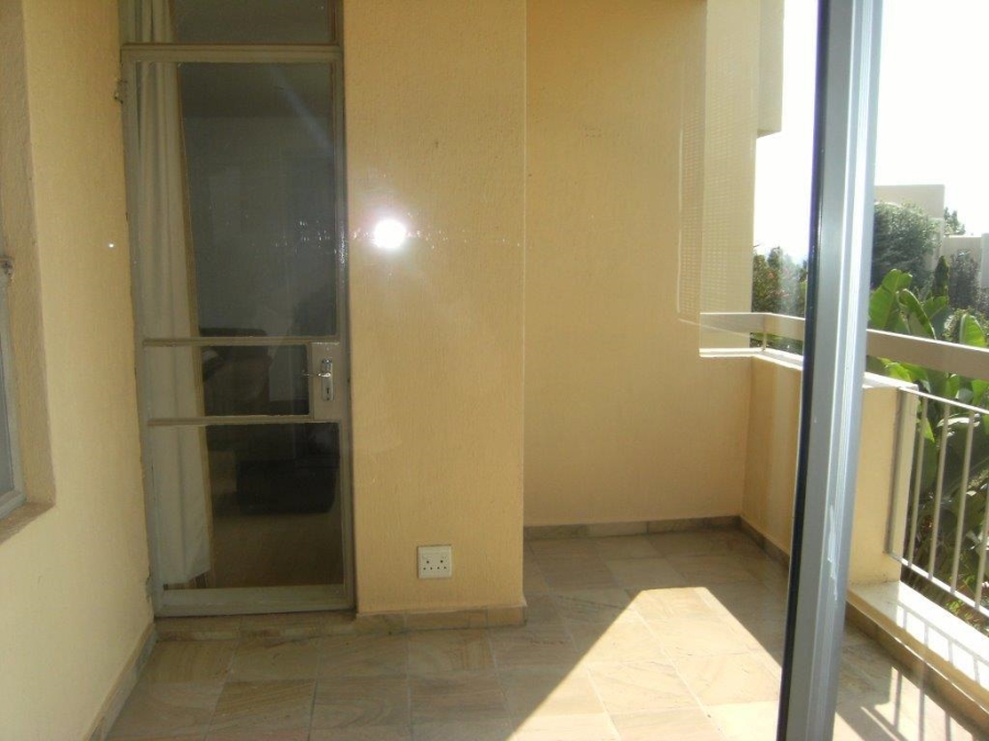 To Let 1 Bedroom Property for Rent in Sandhurst Gauteng