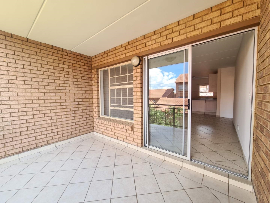 To Let 2 Bedroom Property for Rent in Hazeldean Gauteng