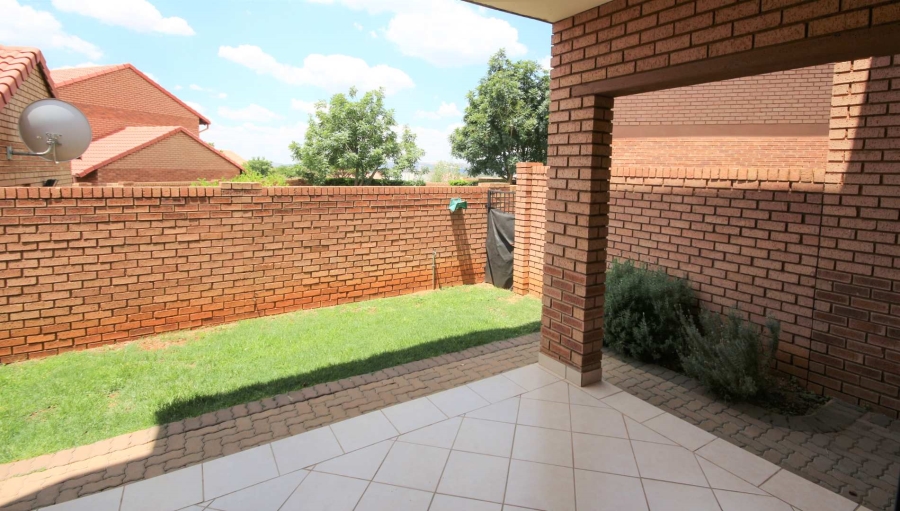To Let 2 Bedroom Property for Rent in Hazeldean Gauteng