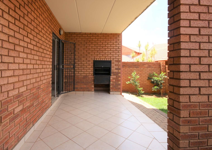 To Let 2 Bedroom Property for Rent in Hazeldean Gauteng