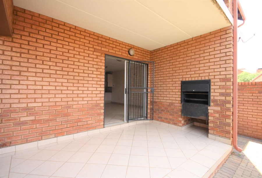 To Let 2 Bedroom Property for Rent in Hazeldean Gauteng