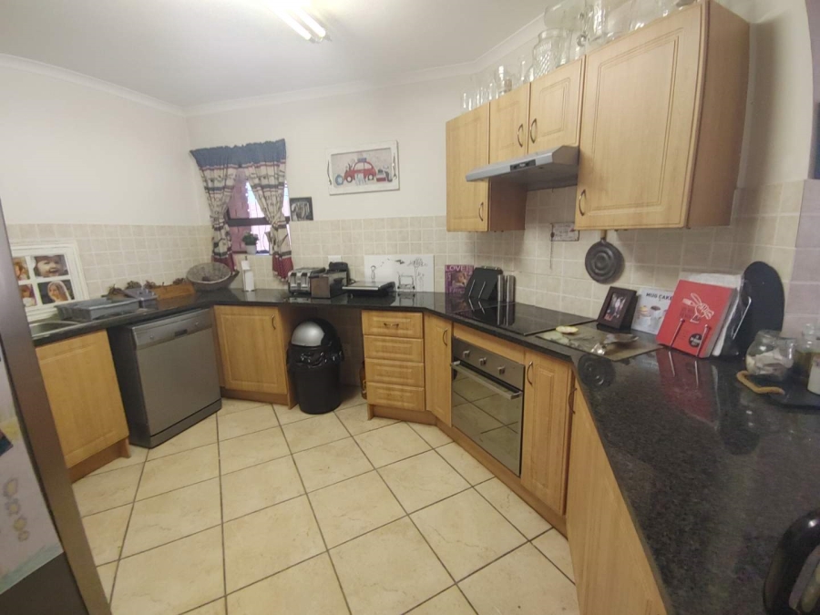 3 Bedroom Property for Sale in Candlewoods Country Estate Gauteng