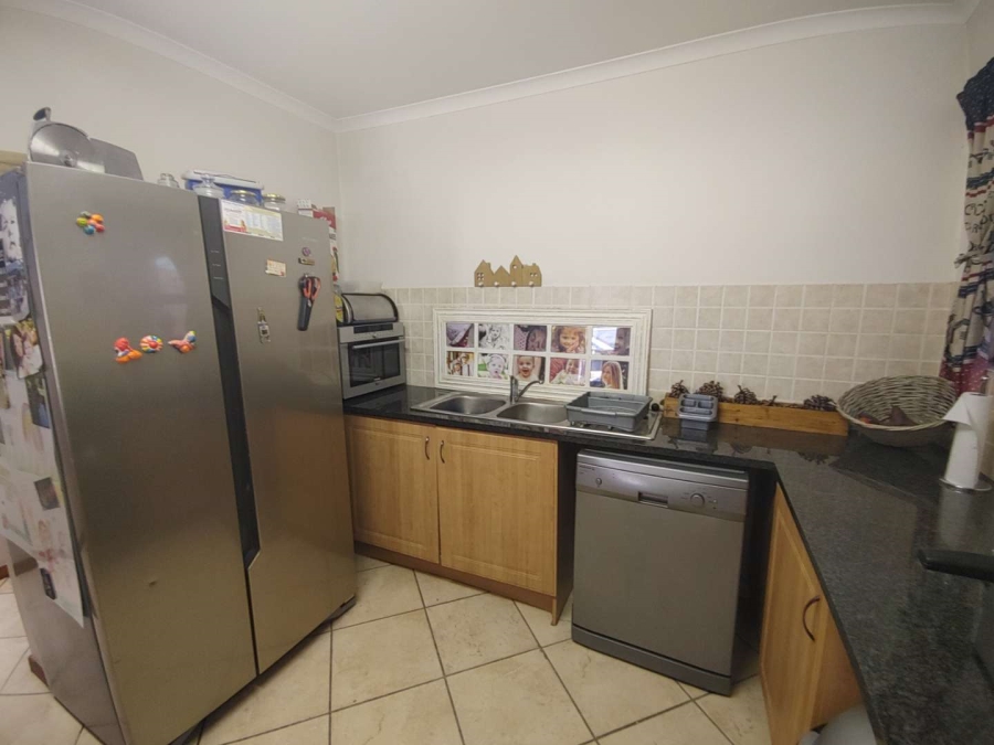 3 Bedroom Property for Sale in Candlewoods Country Estate Gauteng