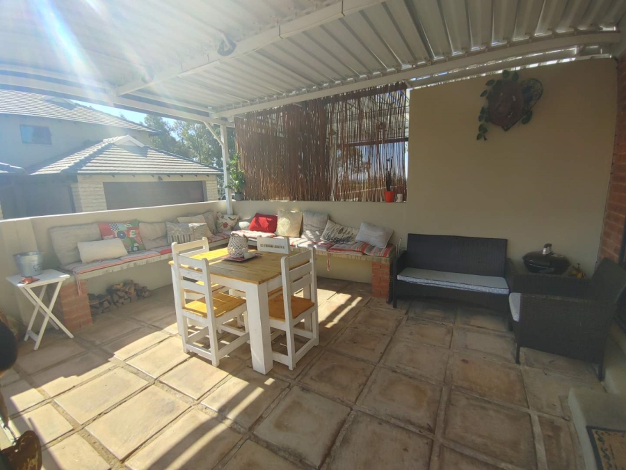 3 Bedroom Property for Sale in Candlewoods Country Estate Gauteng
