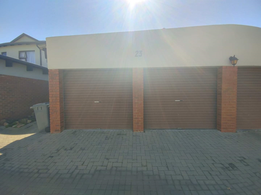 3 Bedroom Property for Sale in Candlewoods Country Estate Gauteng