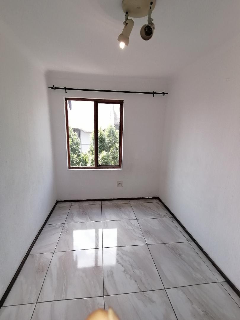 2 Bedroom Property for Sale in Sunninghill Gauteng