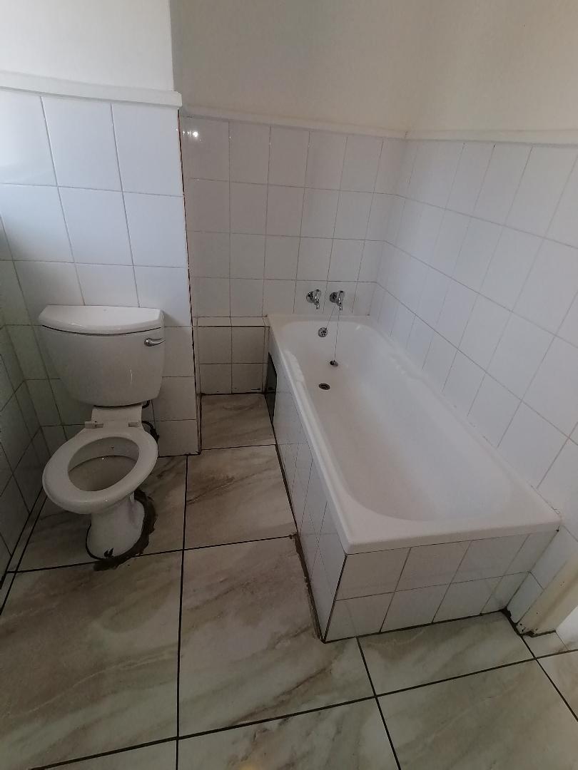 2 Bedroom Property for Sale in Sunninghill Gauteng