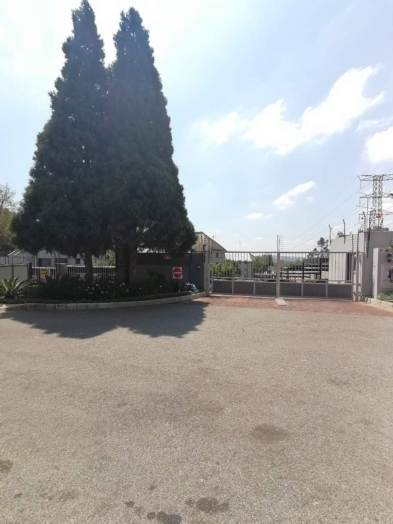 2 Bedroom Property for Sale in Sunninghill Gauteng