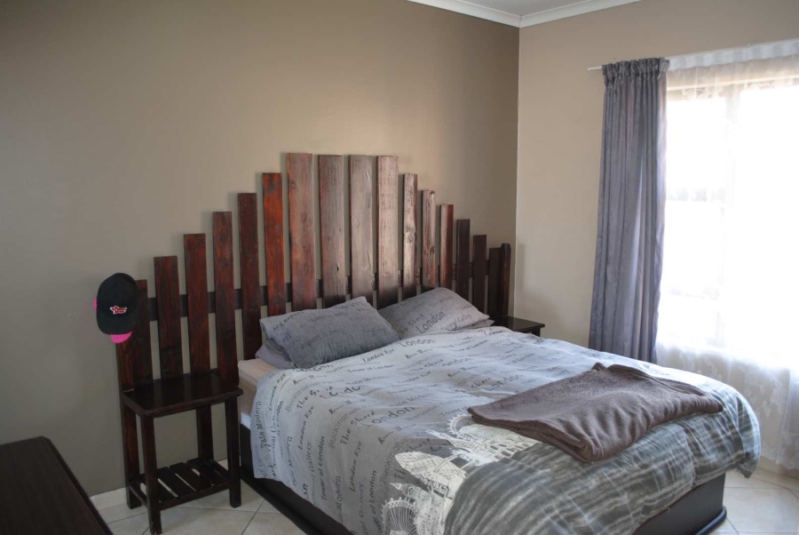 To Let 3 Bedroom Property for Rent in Kookrus Gauteng