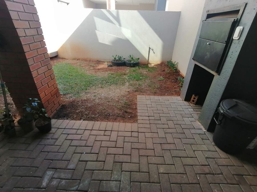 To Let 2 Bedroom Property for Rent in Terenure Gauteng