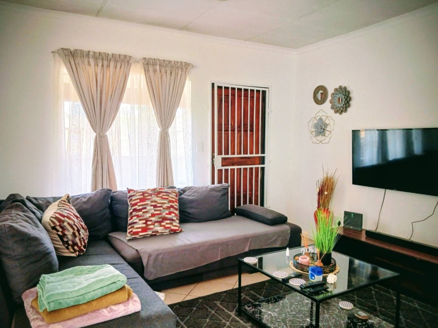 2 Bedroom Property for Sale in Honeypark Gauteng