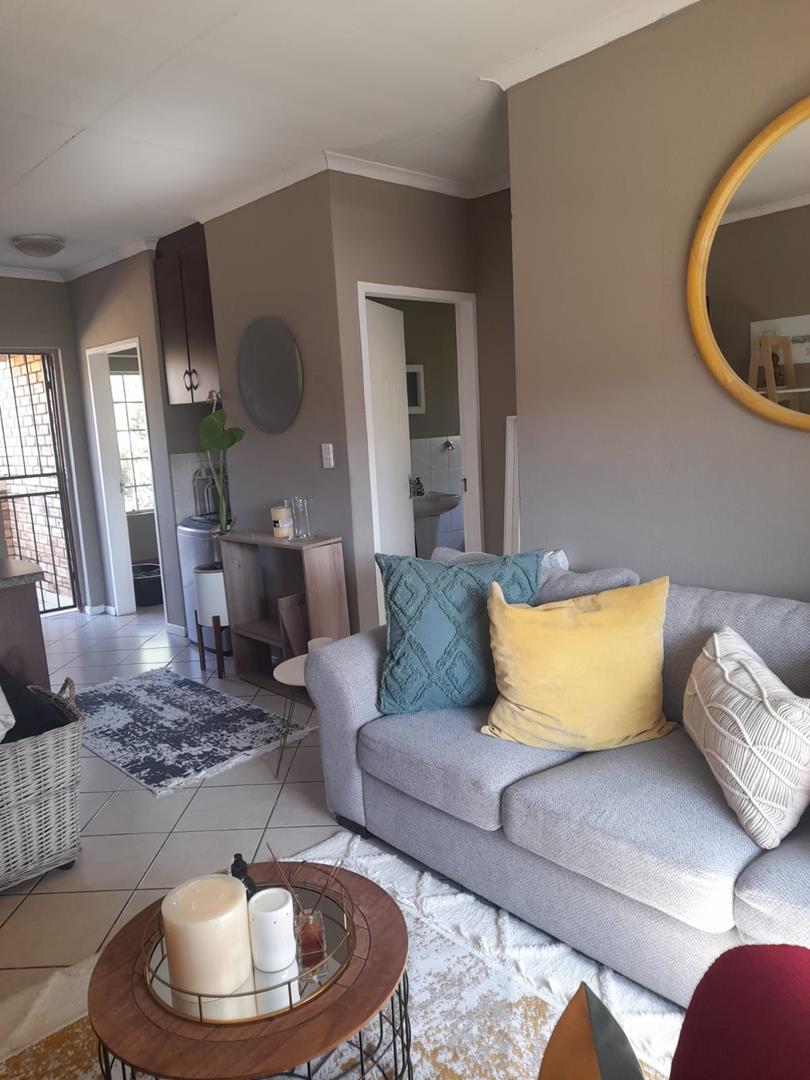 2 Bedroom Property for Sale in Honeypark Gauteng
