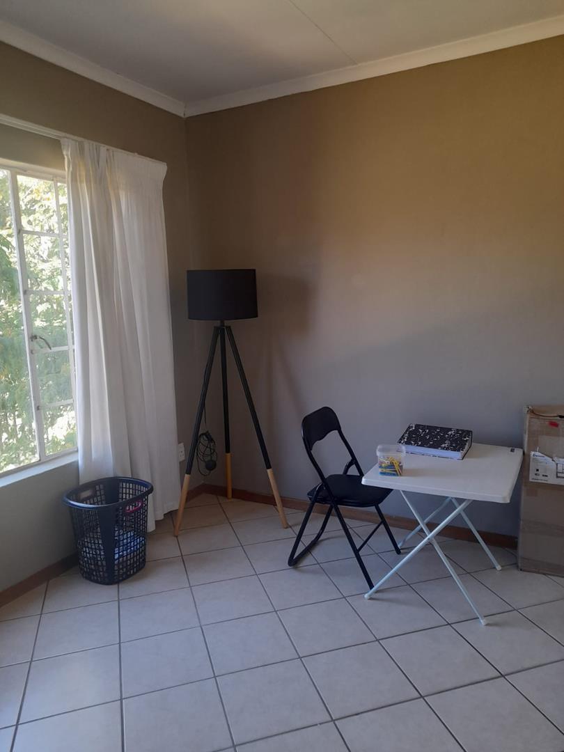 2 Bedroom Property for Sale in Honeypark Gauteng