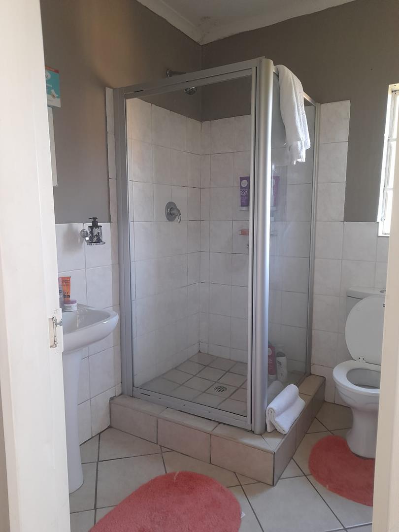 2 Bedroom Property for Sale in Honeypark Gauteng