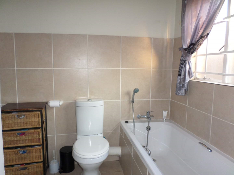 3 Bedroom Property for Sale in Equestria Gauteng