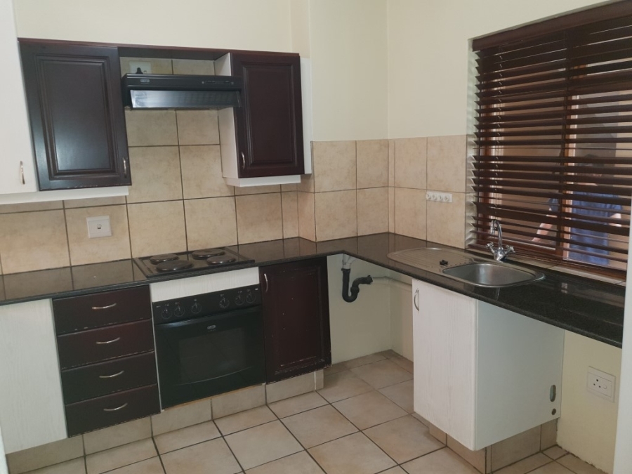 To Let 2 Bedroom Property for Rent in Sandton Central Gauteng