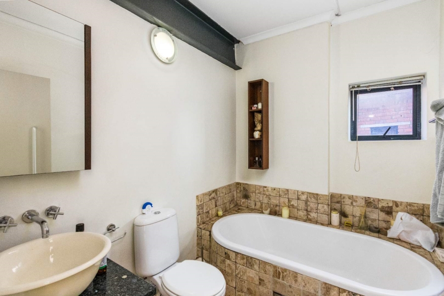 2 Bedroom Property for Sale in Atholl Gauteng