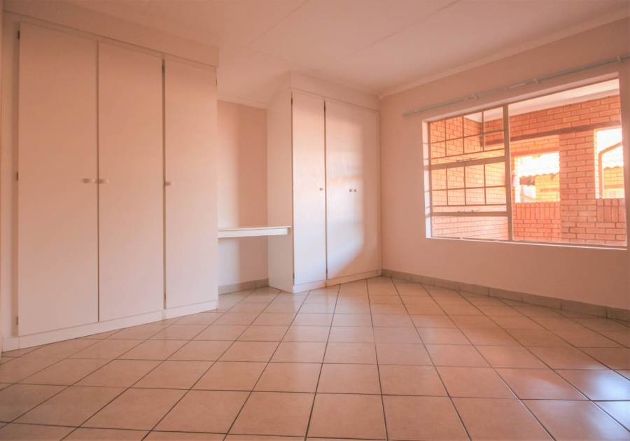 To Let 2 Bedroom Property for Rent in Hazeldean Gauteng