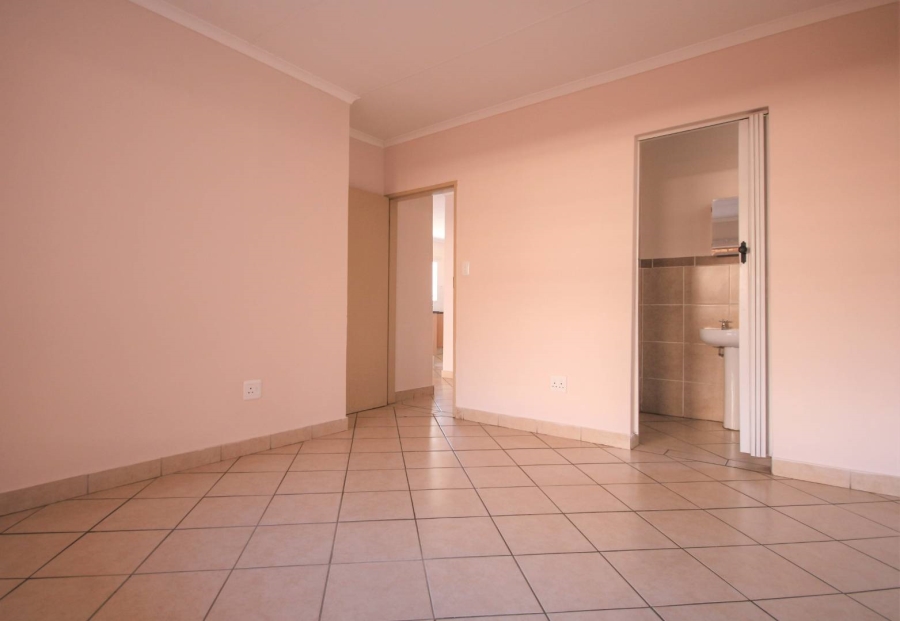 To Let 2 Bedroom Property for Rent in Hazeldean Gauteng