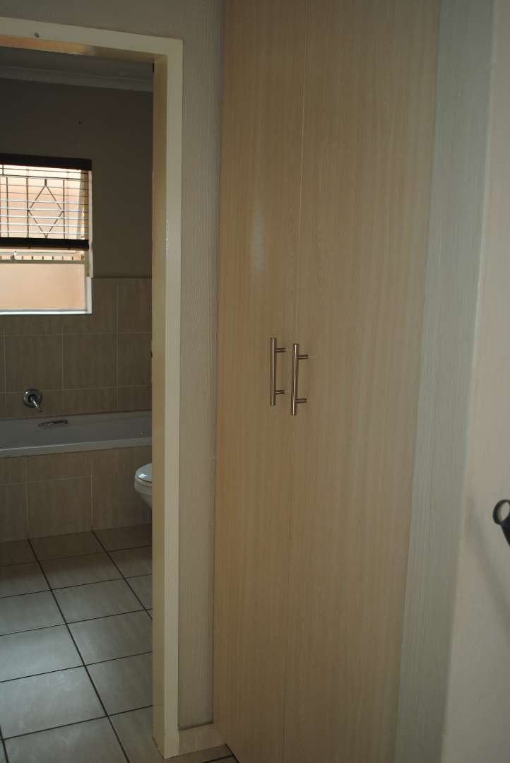 To Let 3 Bedroom Property for Rent in Riversdale Gauteng