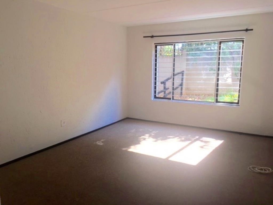 To Let 1 Bedroom Property for Rent in Benmore Gardens Gauteng