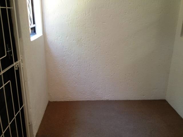 To Let 1 Bedroom Property for Rent in Benmore Gardens Gauteng