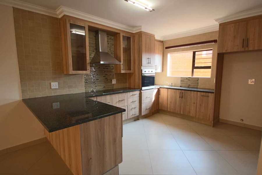 To Let 3 Bedroom Property for Rent in Olympus Gauteng
