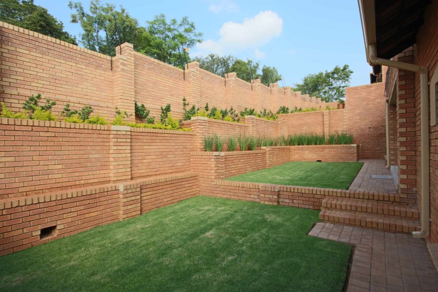 To Let 3 Bedroom Property for Rent in Olympus Gauteng