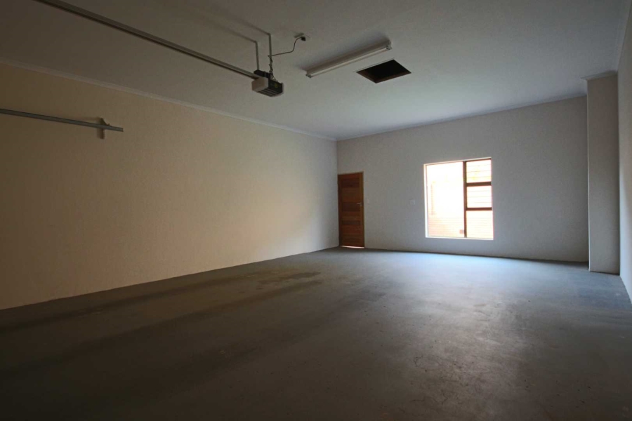 To Let 3 Bedroom Property for Rent in Olympus Gauteng