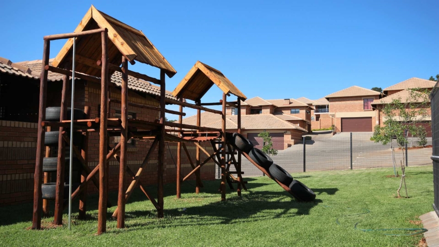 To Let 3 Bedroom Property for Rent in Olympus Gauteng