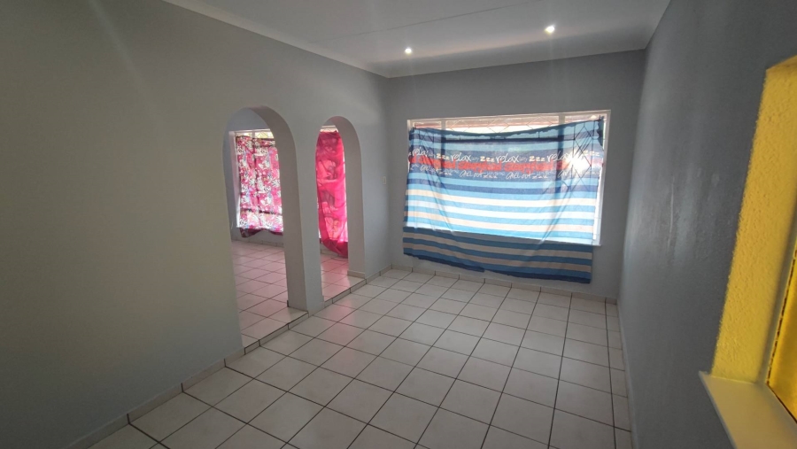 3 Bedroom Property for Sale in Brackendowns Gauteng