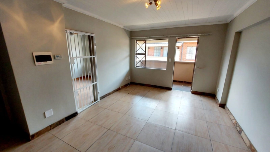 2 Bedroom Property for Sale in Waverley Gauteng