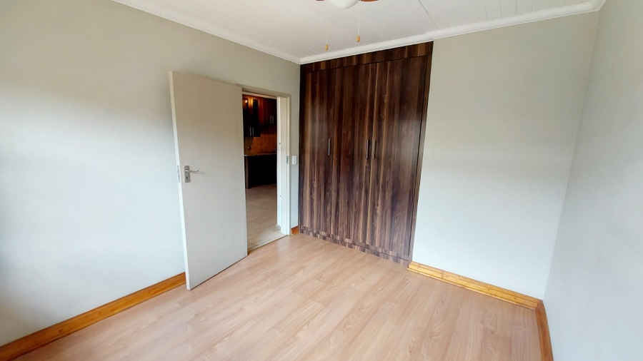 2 Bedroom Property for Sale in Waverley Gauteng