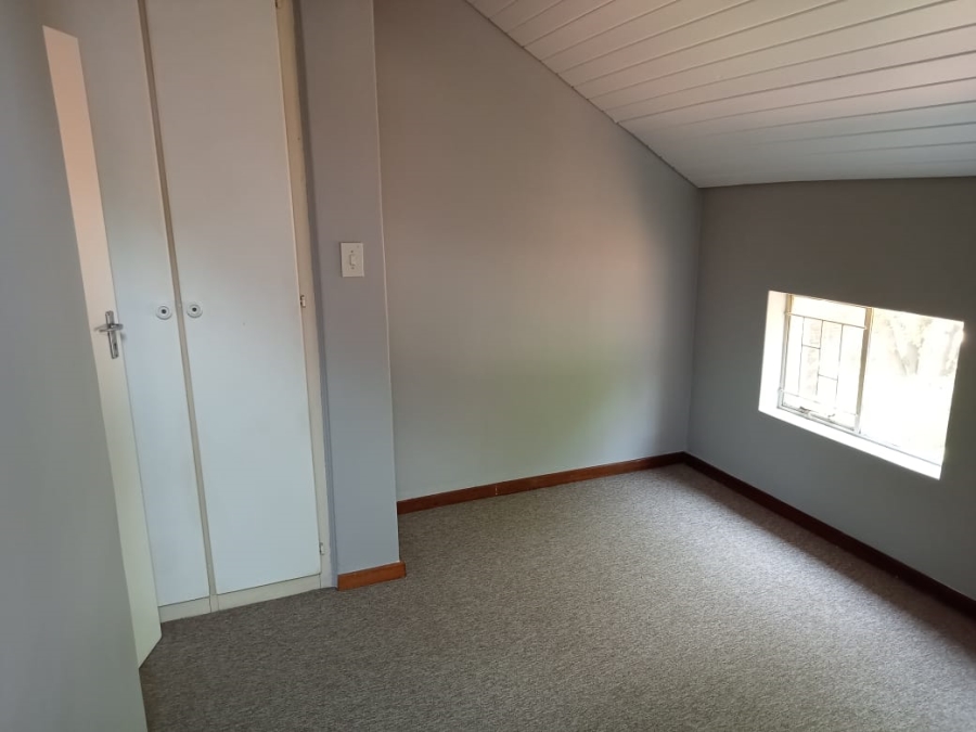 To Let 3 Bedroom Property for Rent in Garsfontein Gauteng