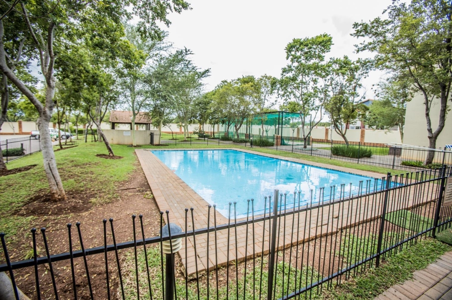1 Bedroom Property for Sale in Oukraal Estate Gauteng