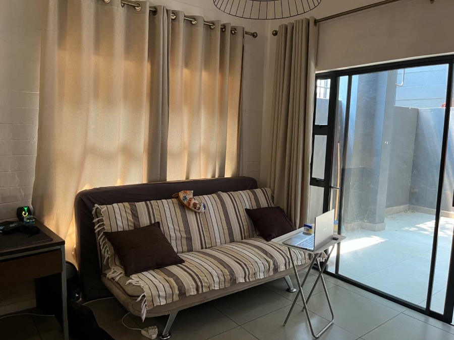 1 Bedroom Property for Sale in Linden Gauteng
