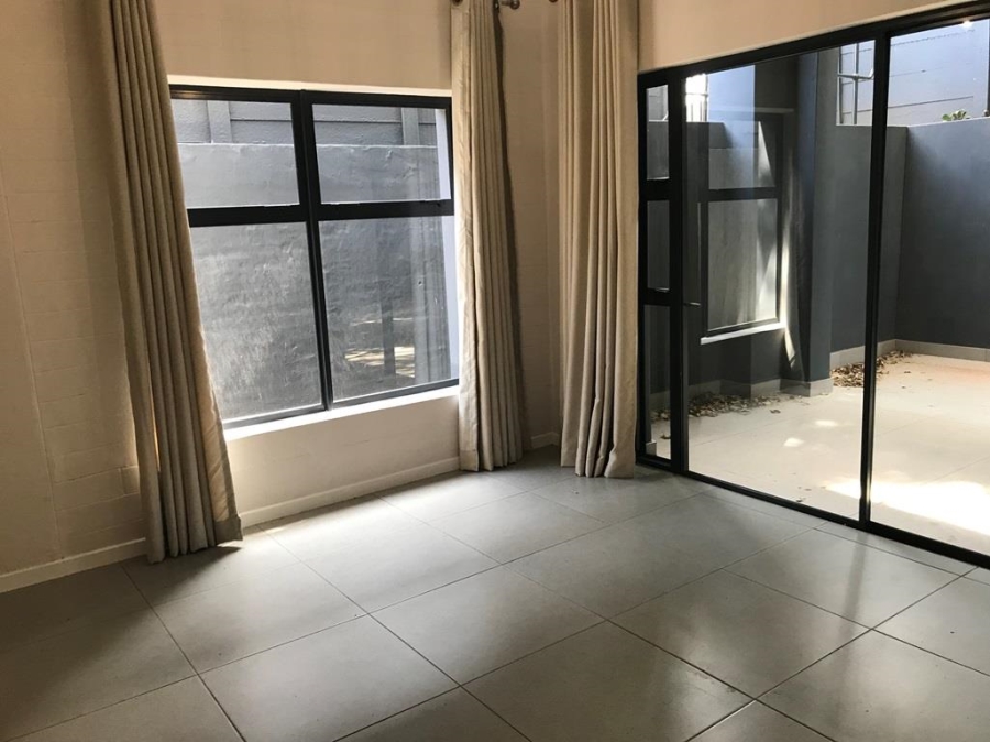 1 Bedroom Property for Sale in Linden Gauteng