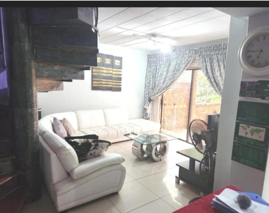 2 Bedroom Property for Sale in Lyndhurst Gauteng