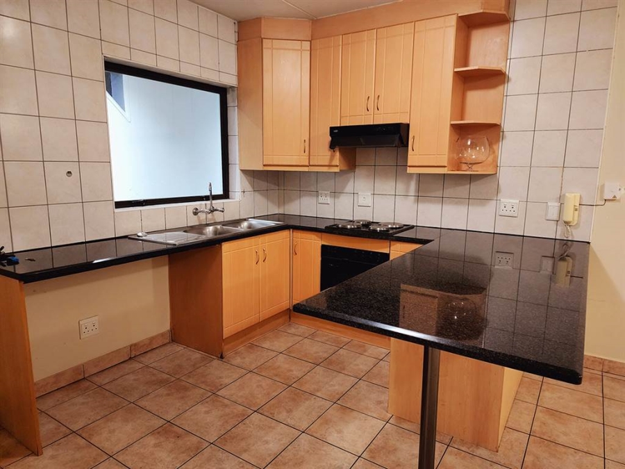 To Let 2 Bedroom Property for Rent in Magaliessig Gauteng