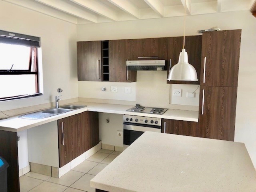 To Let 2 Bedroom Property for Rent in Fourways Gauteng