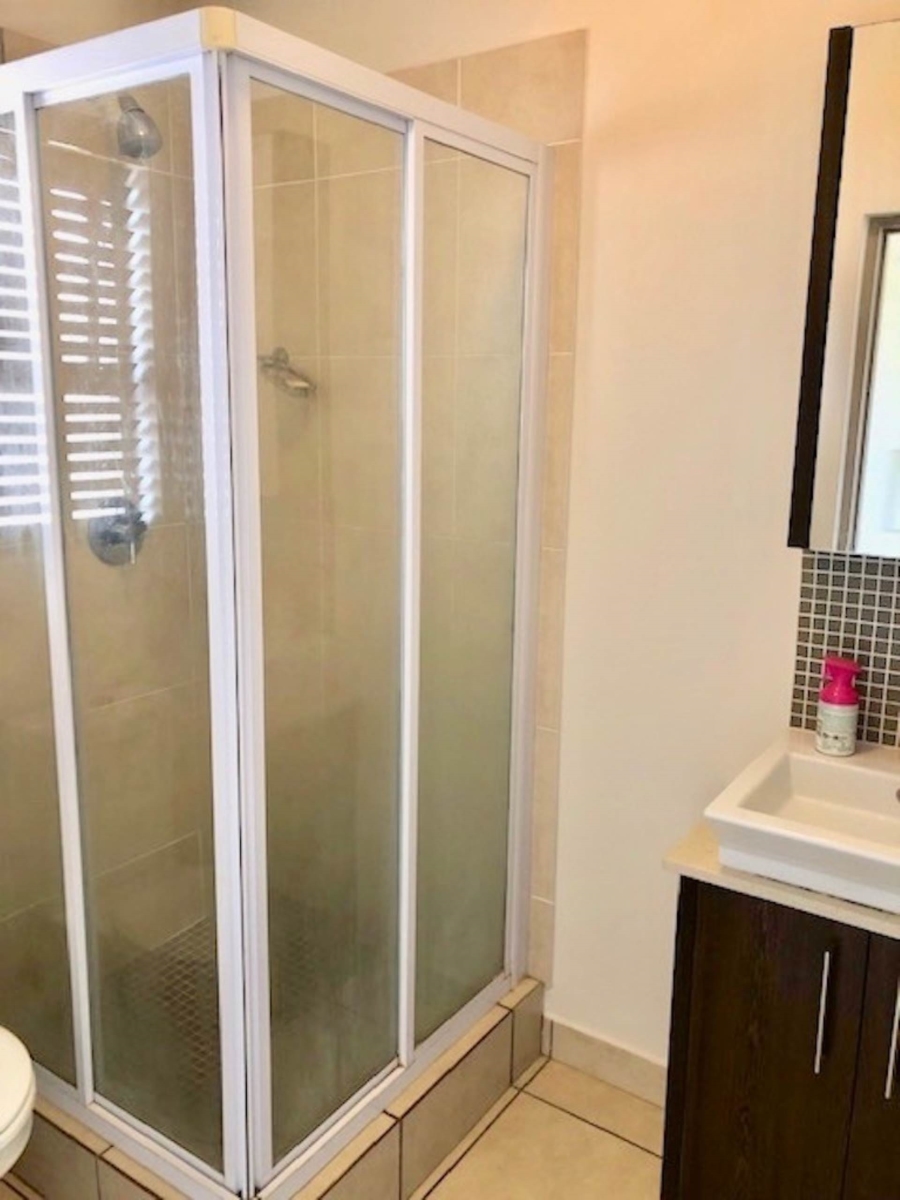 To Let 2 Bedroom Property for Rent in Fourways Gauteng