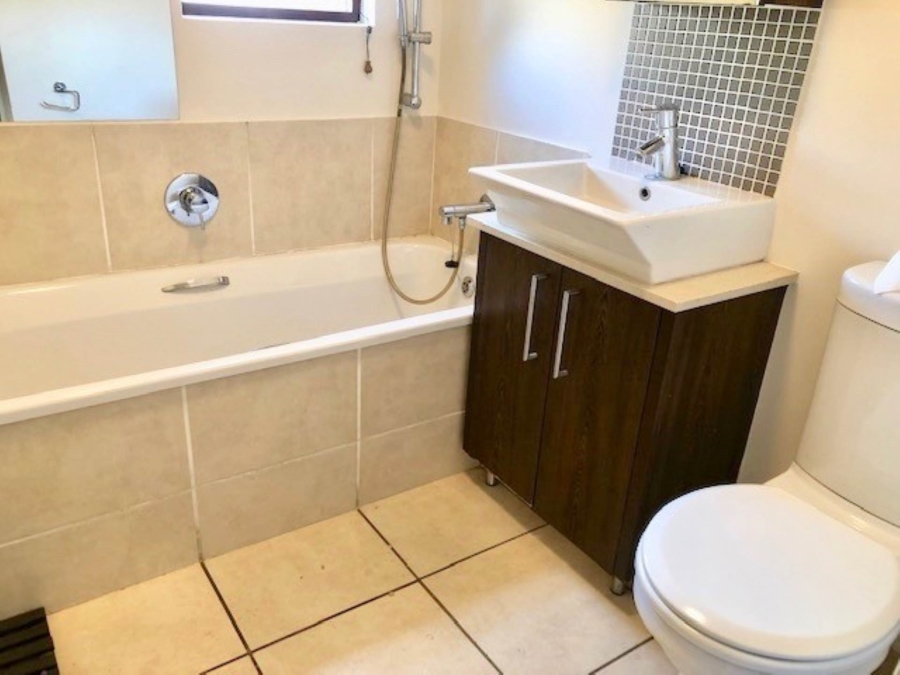 To Let 2 Bedroom Property for Rent in Fourways Gauteng