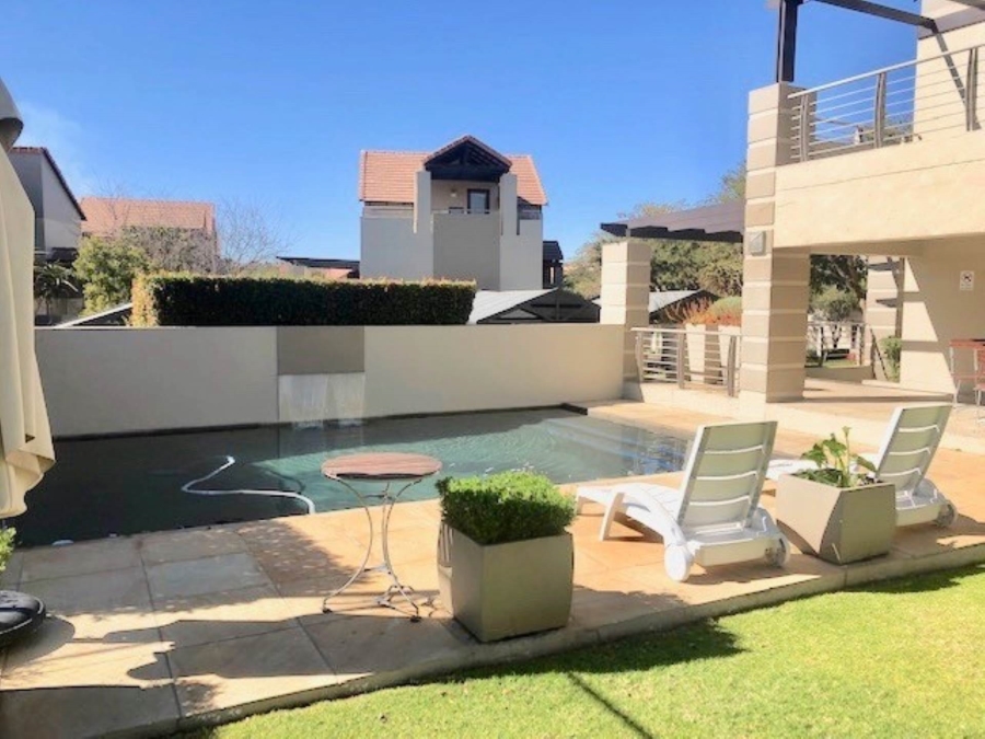 To Let 2 Bedroom Property for Rent in Fourways Gauteng